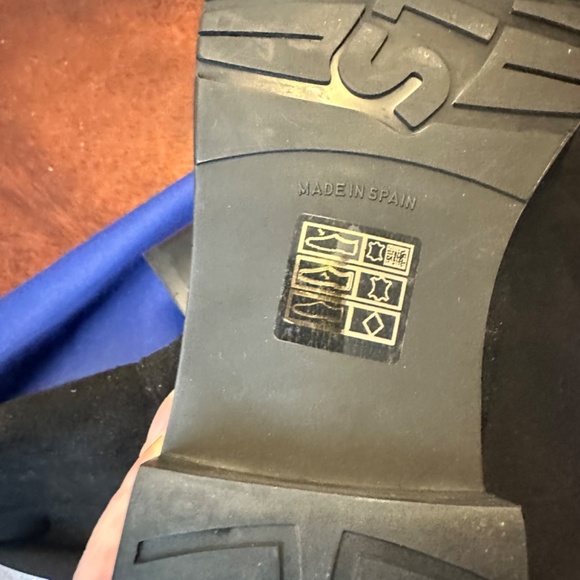 NEW Size 5 Over the Knee Suede Stuart Weitzman Boots - Picture 5 of 6